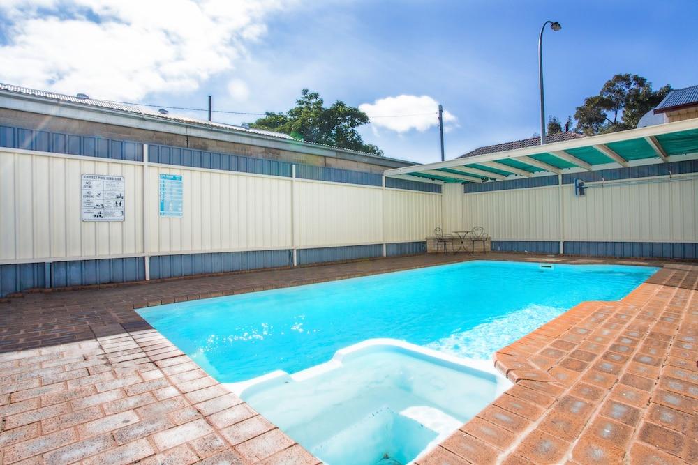 Cowra Motor Inn Buitenkant foto