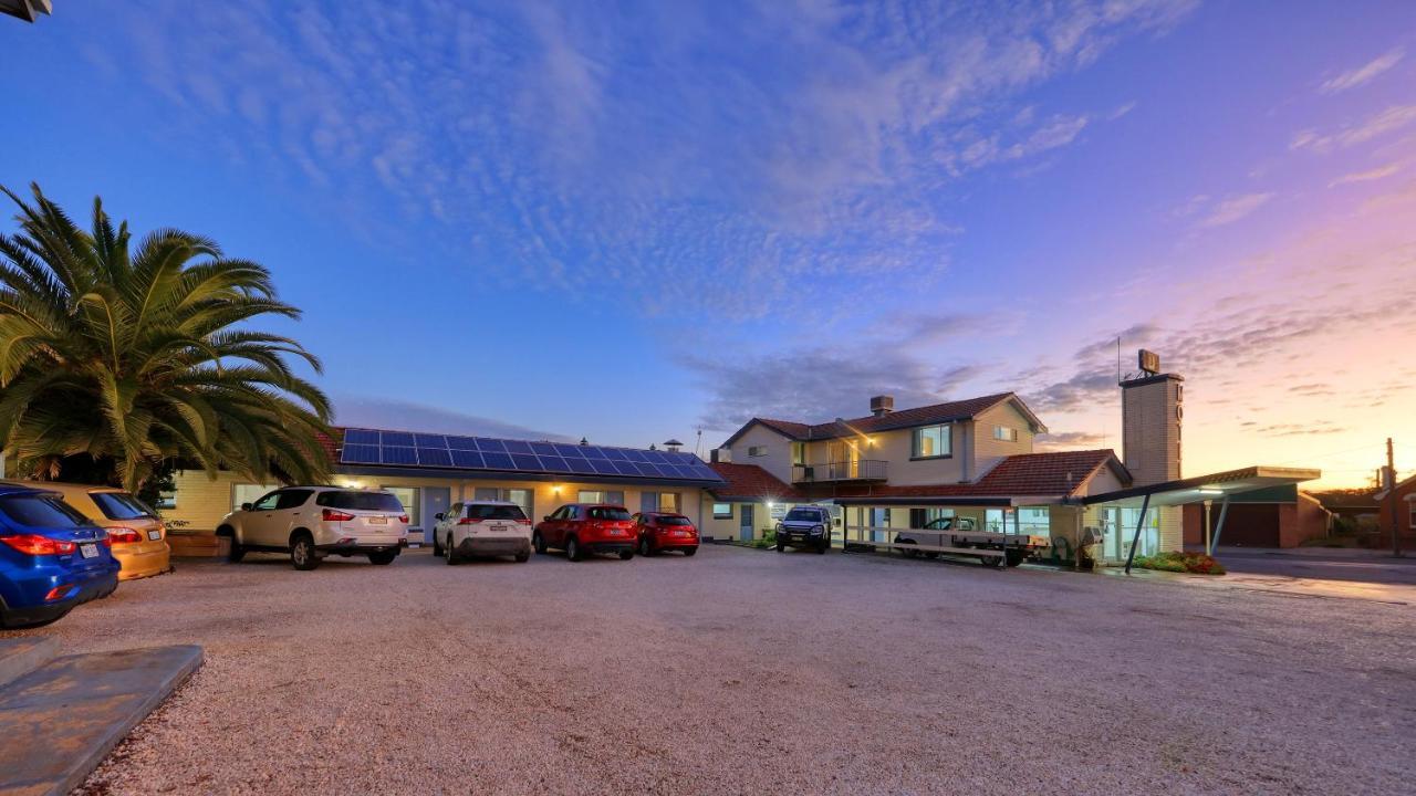 Cowra Motor Inn Buitenkant foto