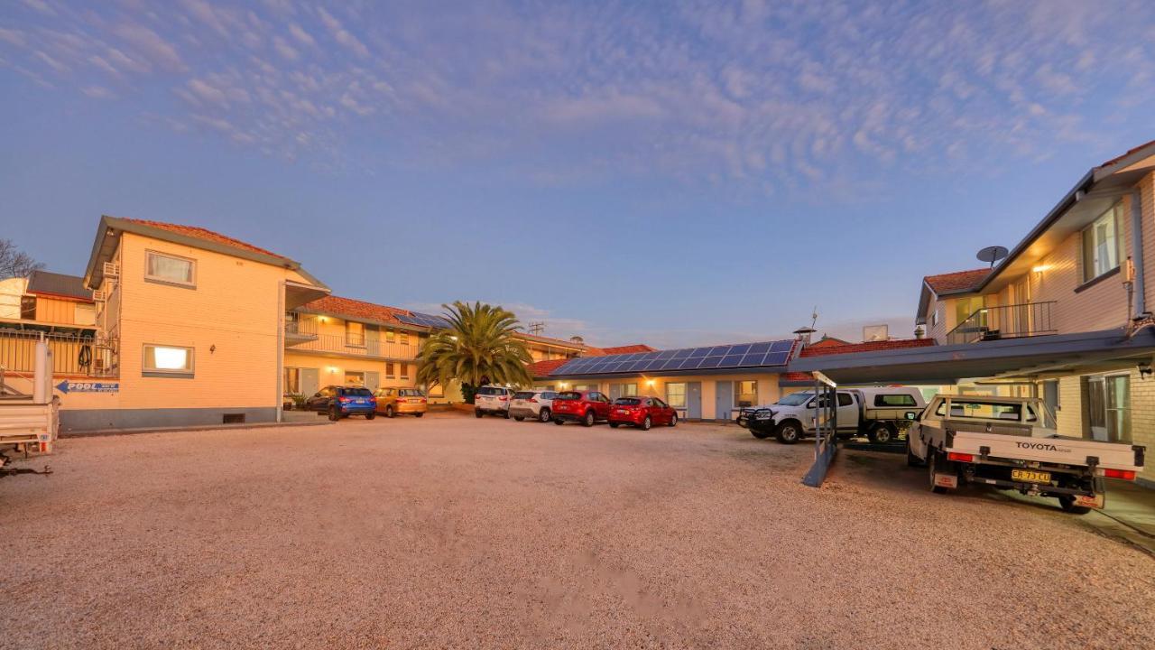 Cowra Motor Inn Buitenkant foto