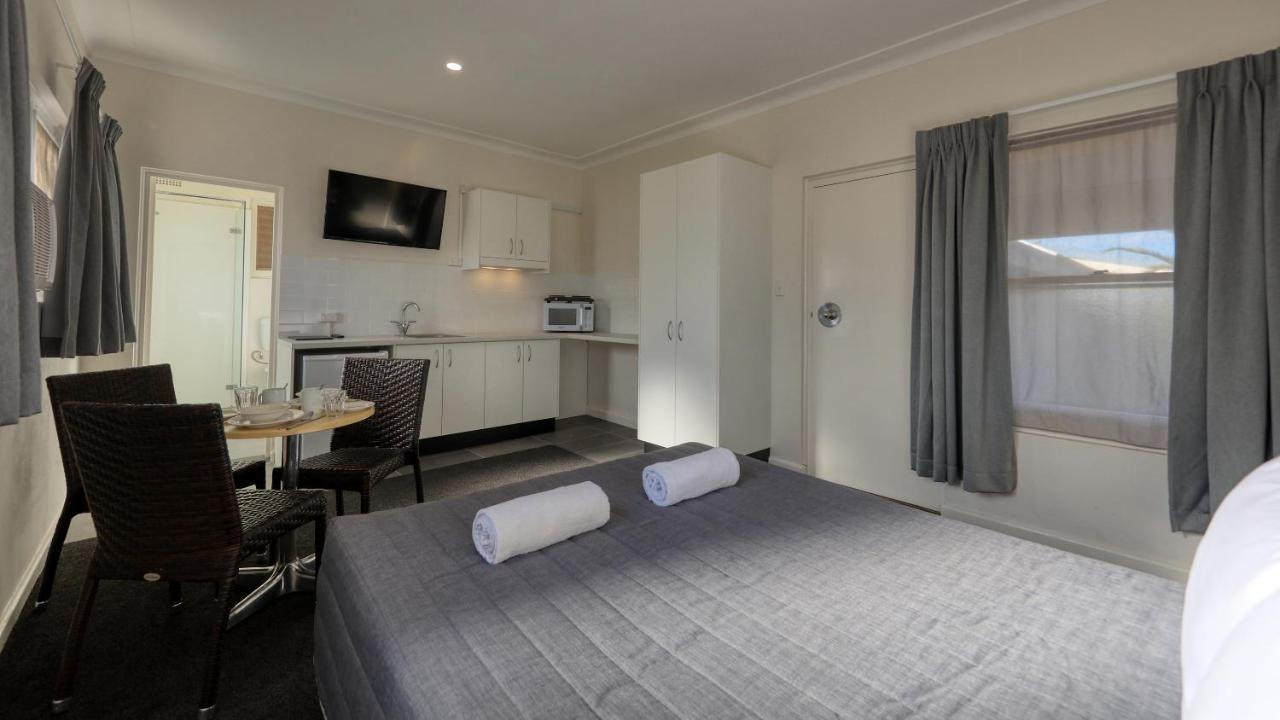 Cowra Motor Inn Buitenkant foto