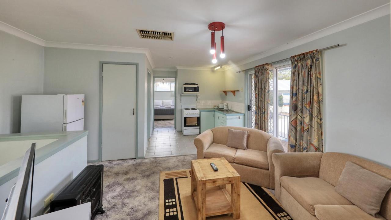 Cowra Motor Inn Buitenkant foto